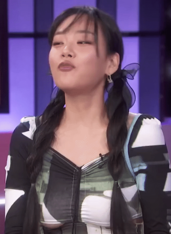 언더붑 상태로 방송출연한 비비 이미지 #1