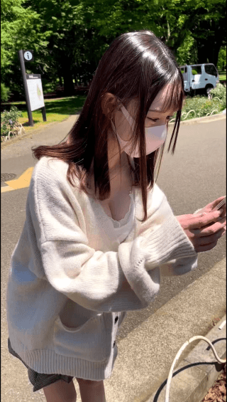 싱글벙글 줌인하는 카메라 이미지 #1