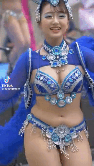 일본 축제에 등장한 쌈바녀 이미지 #1