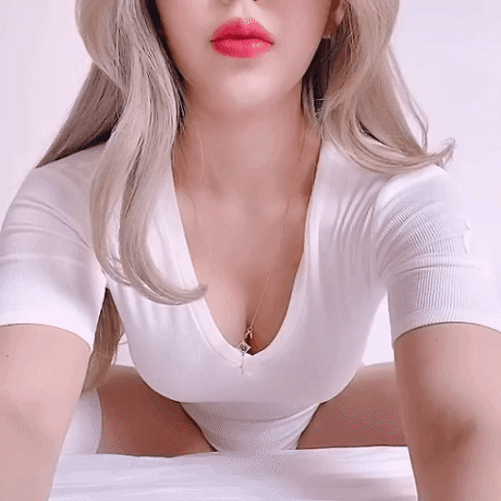 대놓고 야한 아침 스트레칭 이미지 #1