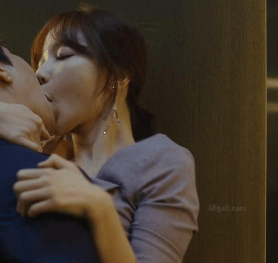 하드한 드라마 키스신 이미지 #1