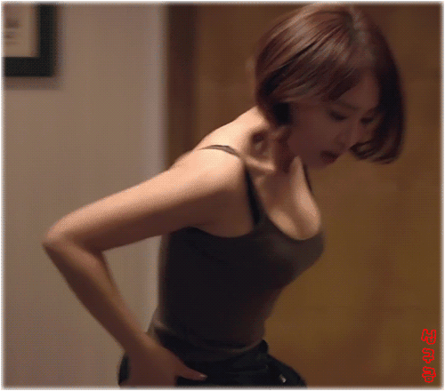 무슨 상황인지 궁금한 장면 이미지 #1