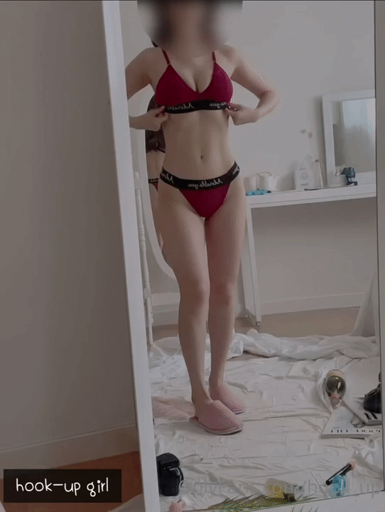 데이트 나가기전 속옷 체크하는 누나 이미지 #1