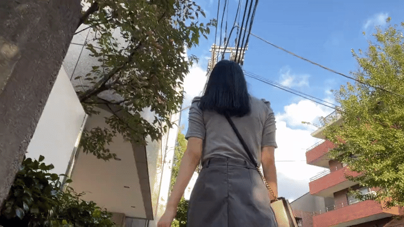 지나가는 처자.. 빤스 뭐 입었는지 확인 이미지 #1