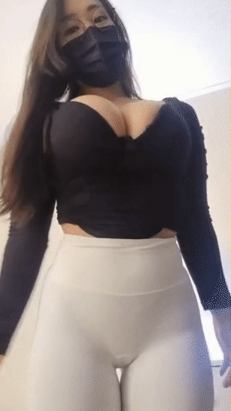 옷 터질 거 같은 로켓슴가.. gif 이미지 #1