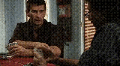 도박판에 있다는 도우미 누나.. gif 이미지 #1