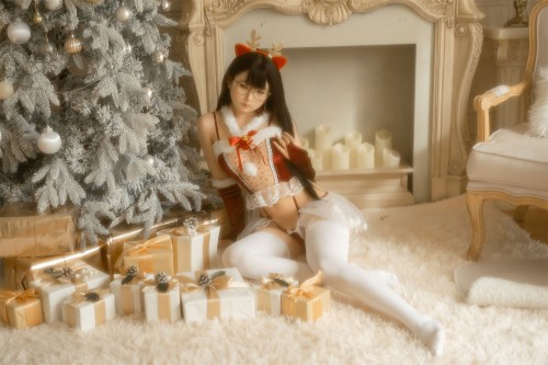 범생이 얼굴에 범상치 않은 몸매 이미지 #1