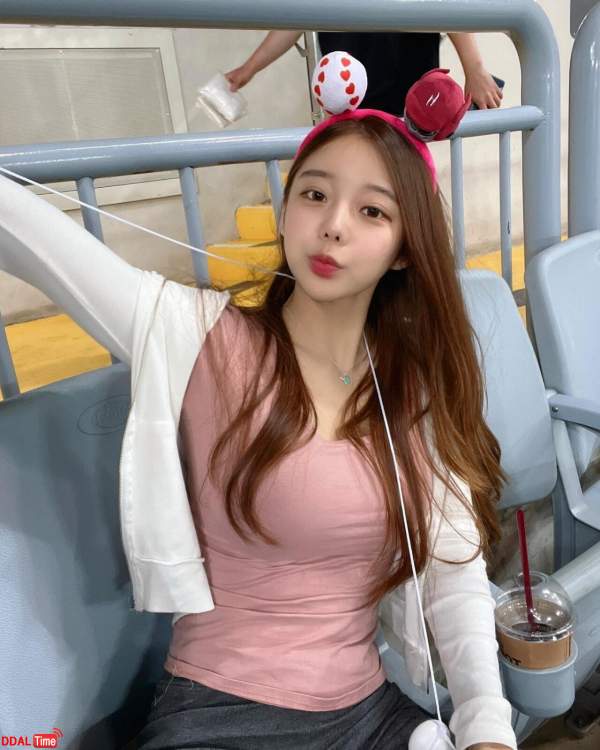 159cm 45kg 모델누나 공격적인 피지컬 이미지 #2